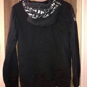 Black v neck under Armour hoodie